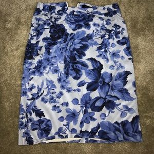 ANN TAYLOR Seersucker pencil skirt